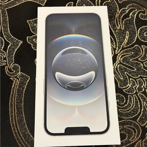 Apple iPhone 12 - Silver